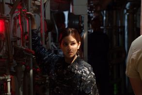 Elizabeth J. Cron in Megalodon (2018)