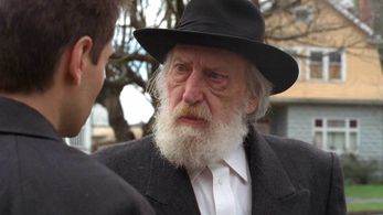 David Duchovny and Kay E. Kuter in The X-Files (1993)