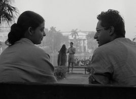 Dwiju Bhawal, Supriya Choudhury, Gita Ghatak, and Niranjan Ray in The Cloud-Capped Star (1960)