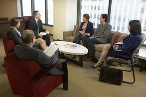 Tim Bagley, Tamsin Greig, Stephen Mangan, Kate Miles, and Andrea Rosen in Episodes (2011)