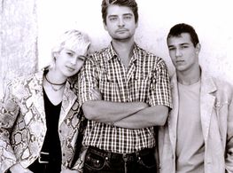 Carlos Fuentes, Ariadna Gil, and Manuel Huerga in Antarctica (1995)