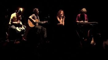 Shakira in Shakira Oral Fixation Tour 2007 (2007)