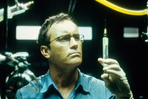 Jeffrey Combs in Beyond Re-Animator (2003)