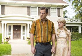 Wyatt Nash and Bailey De Young in The Dollanganger Saga: Petals on the Wind (2014)