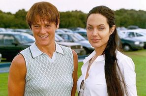 Angelina Jolie and Eunice Huthart in Lara Croft: Tomb Raider (2001)