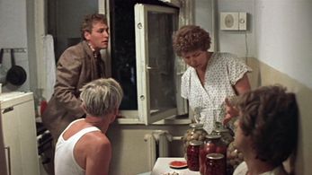 Aleksandr Negreba, Yuriy Nazarov, Andrey Sokolov, and Lyudmila Zaytseva in Little Vera (1988)