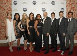 Cast of 666 Park Avenue