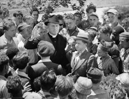 Spencer Tracy, Mickey Rooney, Edwin Brian, Everett Brown, Jimmy Butler, Wesley Giraud, Donald Haines, Al Hill Jr., Sidne