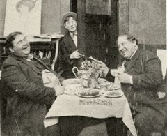 Sidney Drew and Hughie Mack in Pickles, Art and Sauerkraut (1914)
