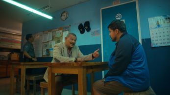 Rez Cortez, Aga Muhlach, and Vic Romano in Suntok sa buwan (2022)