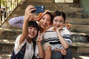 Kim Hee-ae, Ko Asung, and Hyang-gi Kim in Thread of Lies (2014)
