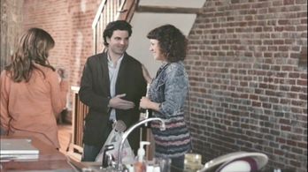 The Moment with Alia Shawkat & Jennifer Jason Leigh - Real Peter