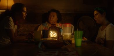 Lili Gorett, Gloria Sandoval and Patricia Olvera in Caminante, Caminante: La Leyenda del Huay Chivo