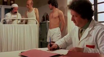 Gianfranco D'Angelo and Nino Terzo in The Soldier with Great Maneuvers (1978)