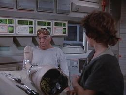 Anthony Quinn and Itaco Nardulli in Treasure Island in Outer Space (1987)