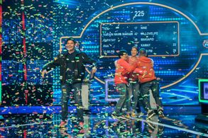 Dingdong Dantes, Nina Ricci Alagao, and Mayette Aguas in Family Feud Philippines (2022)