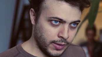 Kit Lang in Battle Scars (2020)