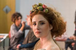 Noemi Smorra in Golden Leaves (2015)