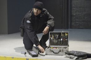 Meegwun Fairbrother in Helix (2014)