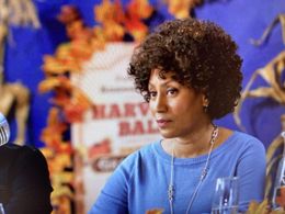 Andrea Davis as Phyllis Jones in Colors of Love (2021).