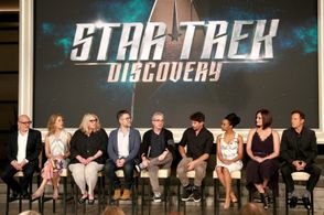 Jason Isaacs, James Frain, Akiva Goldsman, Aaron Harberts, Alex Kurtzman, Mary Chieffo, Heather Kadin, and Frederick M. 