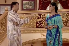 Sakshi Tanwar and Kiran Karmarkar in Kahaani Ghar Ghar Kii: Episode #1.981 (2005)