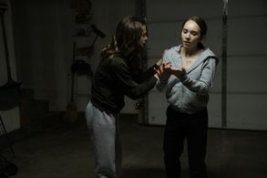 Keri Russell and Holly Taylor in The Americans (2013)