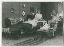 Hilda Borgström and Bertil Malmstedt in Ingeborg Holm (1913)