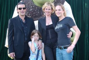 John Cleese, Antonio Banderas, Cameron Diaz, Mike Myers, Julie Andrews, Rupert Everett, Melanie Griffith, Eddie Murphy, 