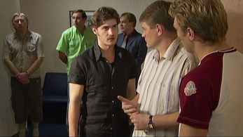 Vladimir Goryanskiy and Sergey Strelnikov in Angel-khranitel (2007)