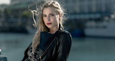 Trix Vivier in Waterfront (2017)