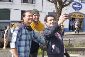 João Cabral and Filipe Matos in Amar Demais (2020)