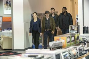 Elias Koteas, Patrick John Flueger, Marina Squerciati, and LaRoyce Hawkins in Chicago P.D. (2014)