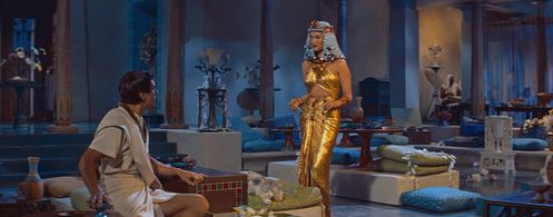 Bella Darvi and Edmund Purdom in The Egyptian (1954)