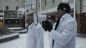 Fredrik Wikingsson and Filip Hammar in Trevligt folk deluxe (2016)