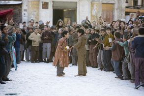 Zekeria Ebrahimi and Ahmad Khan Mahmoodzada in The Kite Runner (2007)