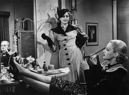 Friedl Haerlin and Genia Nikolaieva in Und du mein Schatz fährst mit (1937)