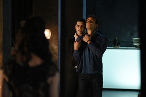 David Castro, Kaitlyn Leeb, and Alberto Rosende in Shadowhunters (2016)