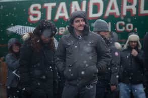 Neal Dodson and Anna Gerb in A Most Violent Year (2014)