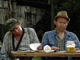 Peter Heinrich Brix and Jan Fedder in Neues aus Büttenwarder (1997)