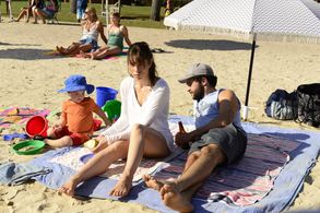 Jessica Biel, Christopher Abbott, and Grayson Eddey in The Sinner (2017)
