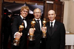 Stephen Rosenbaum, Kim Sinclair, and Andrew R. Jones at an event for The 82nd Annual Academy Awards (2010)