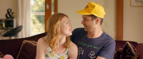 Alice May Connolly and David White in This Town (2020)