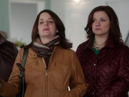 Carmella Riley and Anna Vocino in The Crazy Ones (2013)