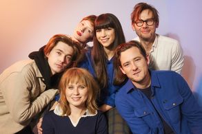 Jimmi Simpson, Laurel Parmet, Wrenn Schmidt, Austin Abrams, Lewis Pullman, and Eliza Scanlen at an event for The Starlin