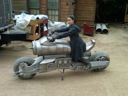 Linda Jewell doubling Maggie Q on 