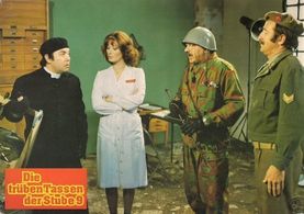 Lino Banfi, Edwige Fenech, Renzo Montagnani, and Renzo Ozzano in The Soldier with Great Maneuvers (1978)