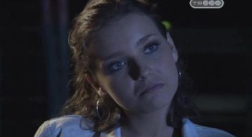 Elena Polyanskaya in Zdes kto-to est (2010)