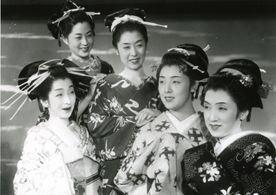 Toshiko Iizuka, Hiroko Kawasaki, Kyôko Kusajima, Eiko Ôhara, Kiniko Shiratao, and Kinuyo Tanaka in Utamaro and His Five 