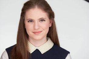 Olivia Gropp Headshot